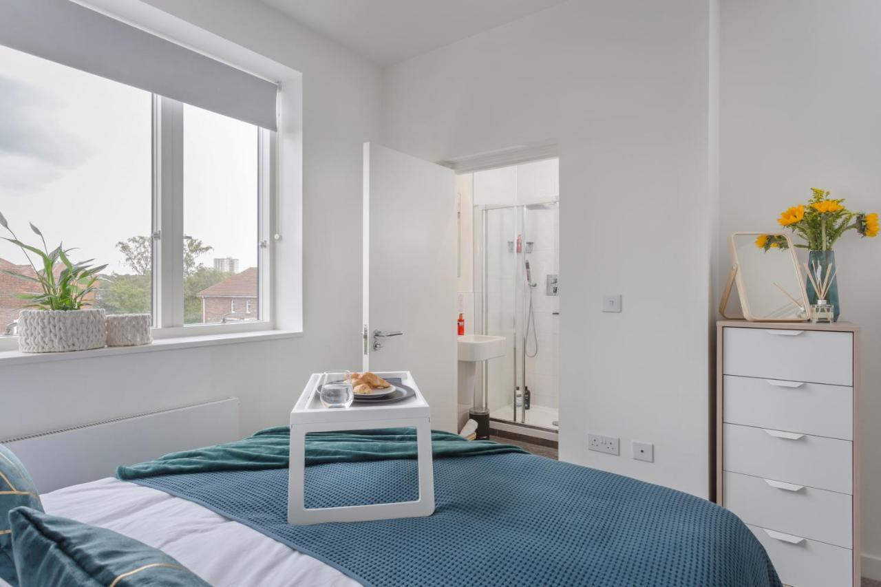 Luxury Serviced Apartments Stevenage, Hertfordshire Extérieur photo