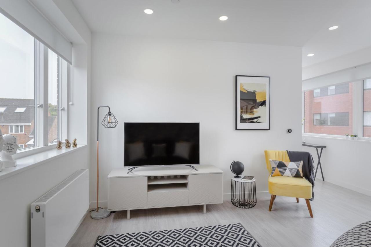 Luxury Serviced Apartments Stevenage, Hertfordshire Extérieur photo
