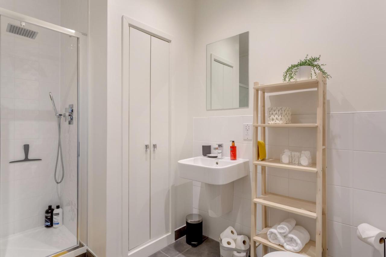 Luxury Serviced Apartments Stevenage, Hertfordshire Extérieur photo