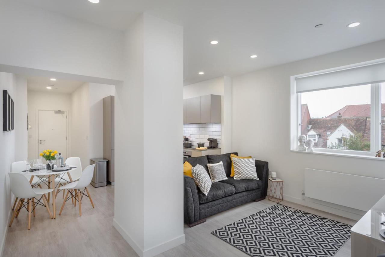 Luxury Serviced Apartments Stevenage, Hertfordshire Extérieur photo